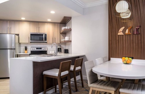 Newport Coast Resort | 𝐅𝐢𝐧𝐝𝐢𝐧𝐠 𝐌𝐞𝐢𝐥𝐢 Waterside Newport Coast Retreat +Amenities. 2-Bedroom