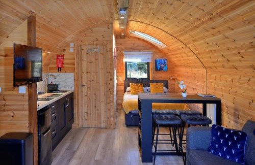 Fort William House | Finest Retreats - Dalaraban Luxury Pods - Cheviot