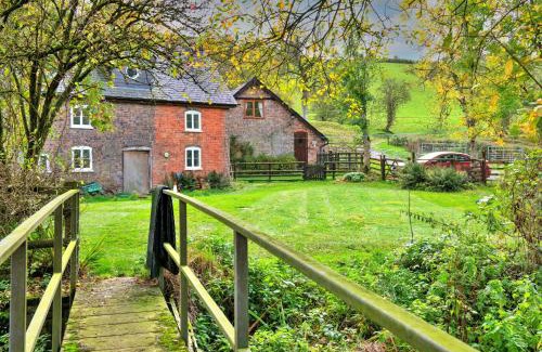 Tirabad House | Finest Retreats - Great Cantal Granary