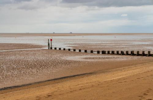 Cleethorpes Apartment | Finest Retreats - Sheilas Cottage
