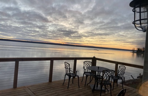 Seneca Falls Cottage | Finger Lakes Spectacular Cayuga Water Front Private & Super Clean! Best Location