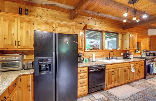 Harrison Cabin | Fire Pit, Game Room & Mtn Views: Cabin in Harrison