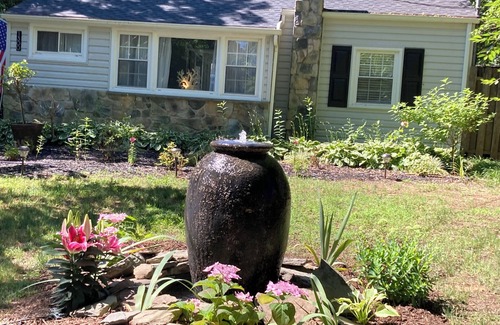 Cape Saint Claire Cottage | Firefly Cottage at the Cape, Community beach, Hot tub, USNA, Pets, Fall fun!
