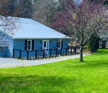 Sevierville House | Firefly Fields 2-Acres With Guest House, Game Room, Mountain & River Views