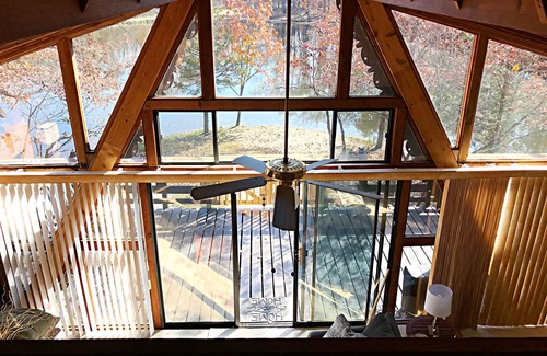 Innsbrook Cabin | Firefly Inn lakefront family/pet friendly retreat. Book early!