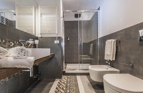 Celio House | First Floor
