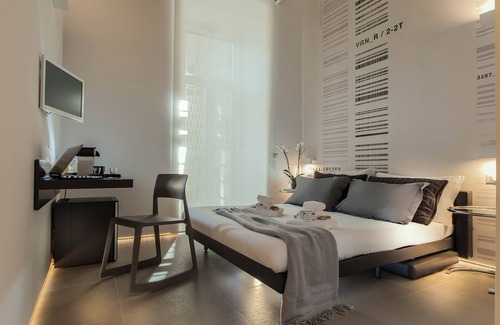 Celio House | First Floor