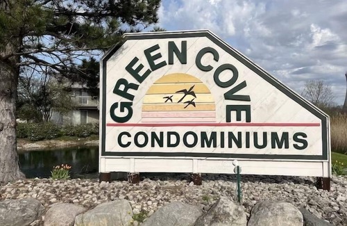 Oak Harbor Condo | First Floor Lake Erie GreenCove Condo w Boat Slip for Fishing or Bird Watching