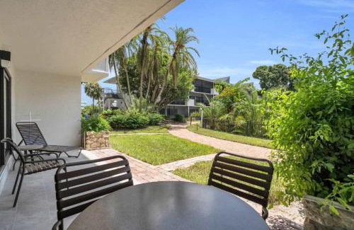 Park Shore House | First Floor With Resort View