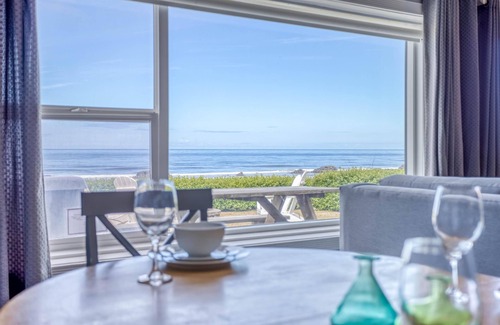 Lincoln City Hotel | First Mate and Captains Quarters on Jetty Combo