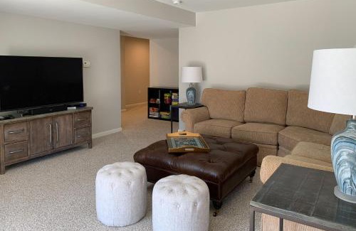 Lincoln Apartment | First Tracks