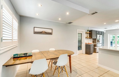 Yacht Club House | Fish On-Site, 2 Mi to Beach: Cape Coral Retreat!