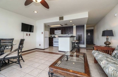 Seven Coves Condo | 🎣Fish Your Own ☀️Sunrise Facing ❤️Private Balcony