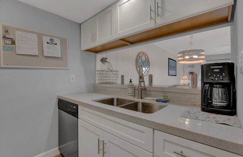 Harbor Oaks Condo | Fisherman Friend! - Coastal Condo - Views Await!