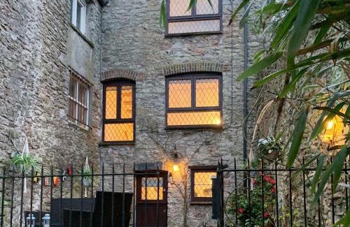 Plymouth House | Fisherman's Cottage
