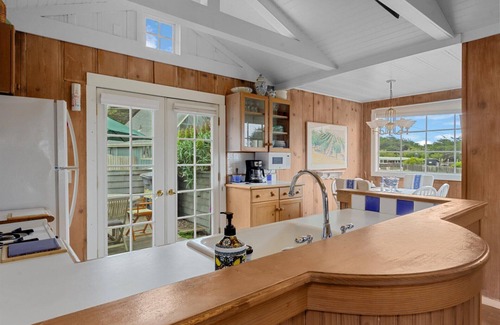 Salmon Creek Cabin | Fishermans Cottage~Charming Coastal Cottage in Bodega Bay, Walk to Beach/WiFi