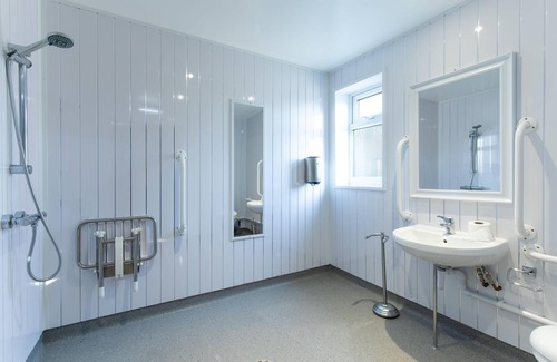 Dilton Marsh Apartment | Fishing Break - Woodland Hut - Goldcrest