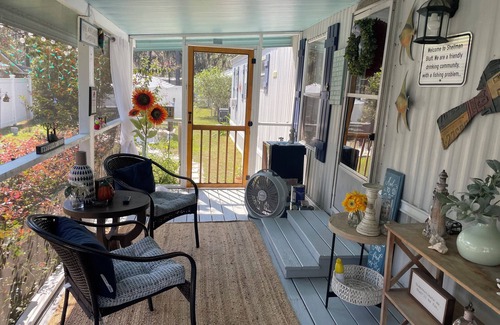 Shellman Bluff House | Fishing, or just hanging out in beautiful Shellman Bluff. minutes from Marina.