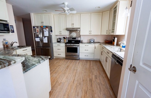 Lewes House | Five-bedroom Lewes Beach House Adjacent to Cape Henlopen