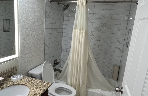 Florida Central Atlantic Coast Villa | Five minutes from disney world! perfect for family sleeps up to 5-6 with balcony