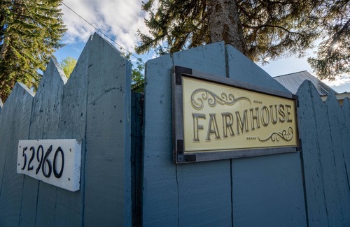 Fort Klamath Cottage | Five Minutes from Crater Lake National Park