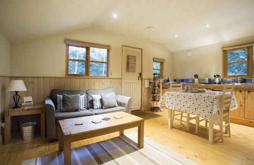 Chilworth Cabin | Five Pines - peaceful & secluded woodland cabin in Surrey Hills