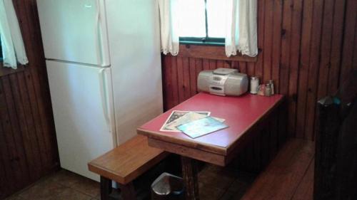 Hot Springs House | Five Points Lake Hamilton Cabin 4