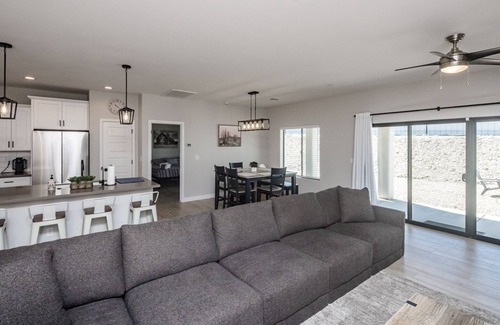 Lake Havasu City House | Five Star Family and Pet Friendly Retreat Near Windsor Beach