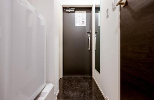 Honmachi Apartment | FL Residence Jingu Gyoen IV