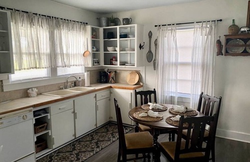 Port St. Joe Cottage | Flamingo Club, Pet Friendly
