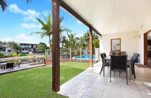 Broadbeach Waters House | Flamingo Key