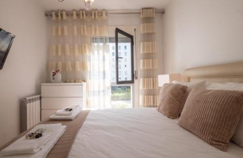 Parque das Nacoes Apartment | Flamingos - 81258AL