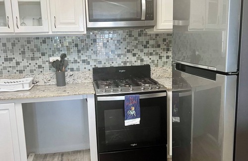 West Gate Hills Apartment | 🔥 Flash Sale! Modern Getaway – Book Now & Save!