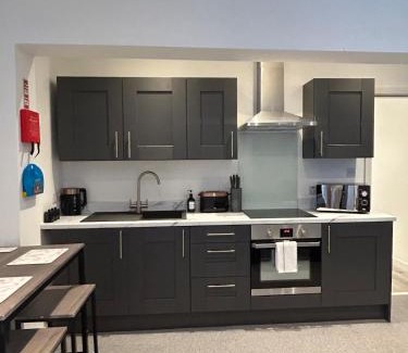 Oldham Apartment | Flat 2