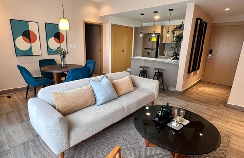Downtown Santo Domingo Apartment | Flat in Piantini With Breakfast Included 304