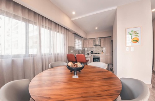 Downtown Santo Domingo Apartment | Flat in Piantini With Breakfast Included 302