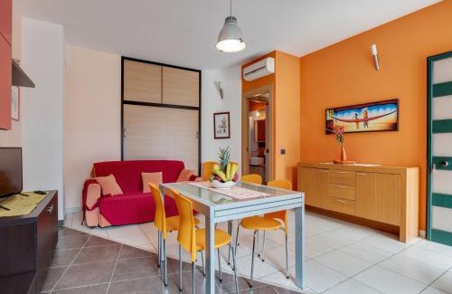 Reitani Apartment | Flat near the sea with air conditioning and patio