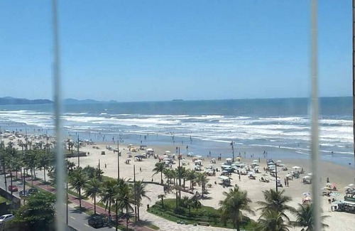 Praia Grande Condo | Flat on the sand