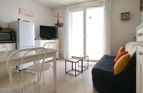 Chateau-d'Olonne Apartment | Flat quartier La Pironnière Les Sables - 4 people
