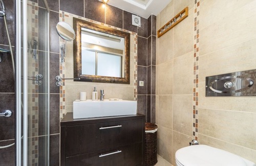 Konyaalti Apartment | Flat with Pool, Balcony 7 min to Konyaalti Beach