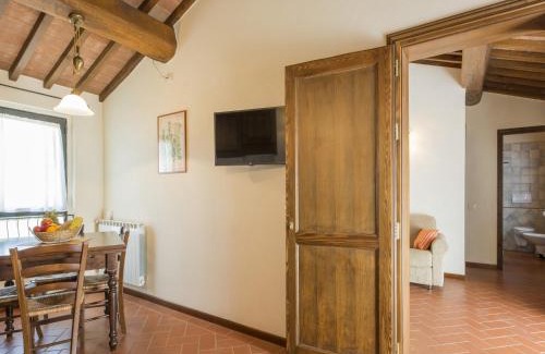 Castelfiorentino House | Flat with shared pool and air conditioning