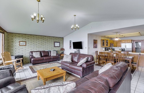Bigfork House | Flathead Lake Views: Scenic & Spacious Retreat!