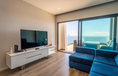 Gaula Apartment | FLH Amazing Ocean View with Balcony