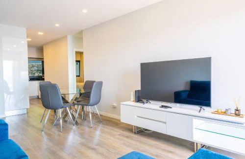 Gaula Apartment | FLH Amazing Ocean View with Balcony