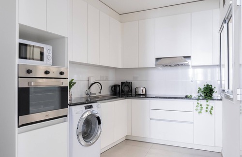 Palermo House | FLIPHAUS SohoVibes