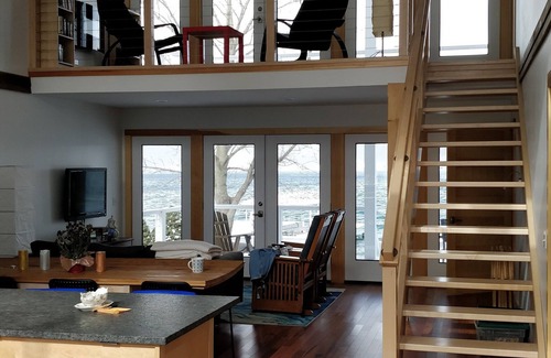 Hammondsport House | Flora on Crystal Beach