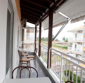 Olymbiaki Akti Apartment | Flora Rooms
