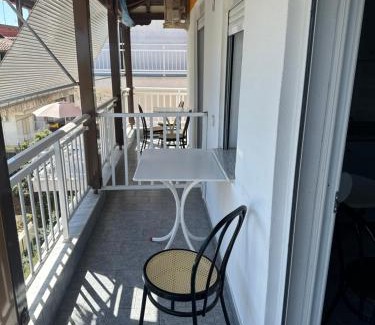 Olymbiaki Akti Apartment | Flora Rooms