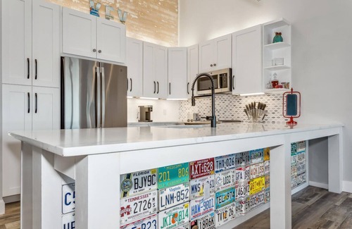 Ono Island Condo | FloraBama Inspired Waterfront Condo w/Boat Slip next To The Famous Florabama