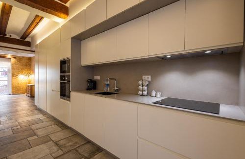 La Seu Apartment | FLORIT FLATS - CENTER MODERN 1BR 2Bth TERRACE WI-FI AC